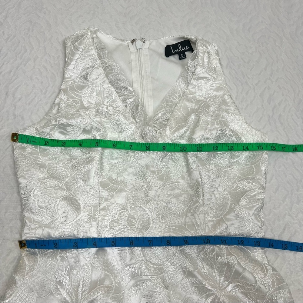 Lulus White Embroidered Sleeveless Maxi Dress
V-Neck Small Women’s Wedding - Picture 6 of 8